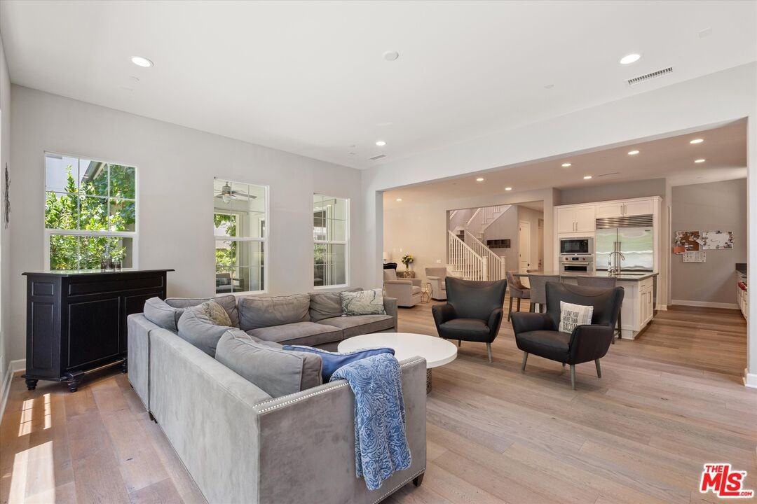 14624 Mccormick St - Photo 7 of 8