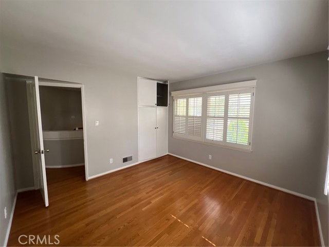 2265 Adair St - Photo 3 of 8