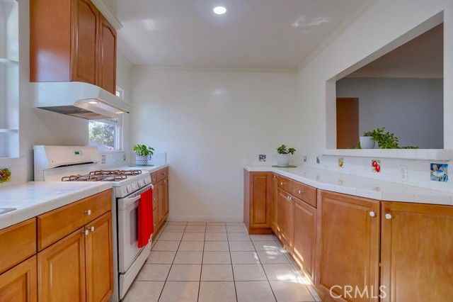 2504 Piedmont Ave - Photo 3 of 8