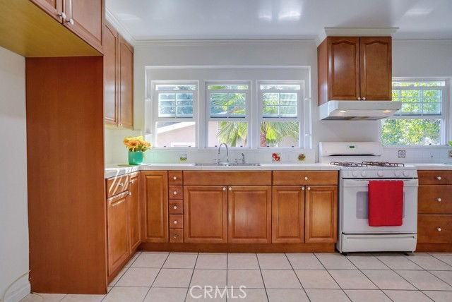 2504 Piedmont Ave - Photo 5 of 8