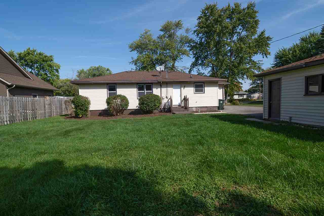 1857 Willow Road - Photo 3 of 18