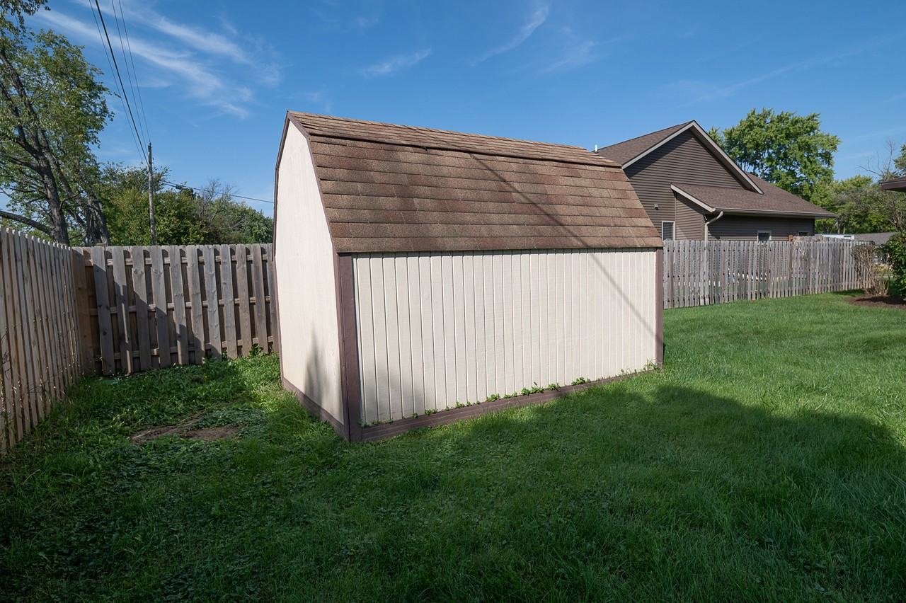 1857 Willow Road - Photo 4 of 18