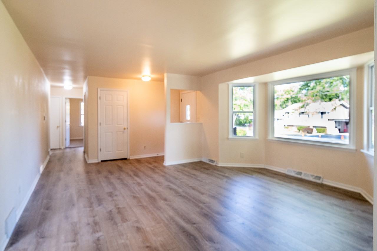 1857 Willow Road - Photo 5 of 18