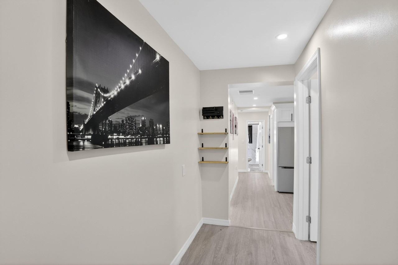 24th St - Photo 2 of 18