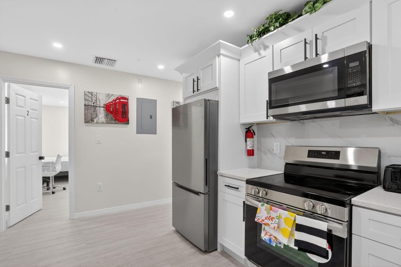 24th St - Photo 5 of 18