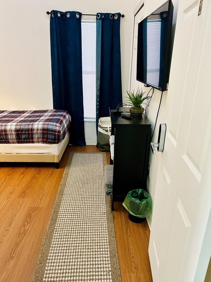 China Berry Cir - Photo 7 of 9