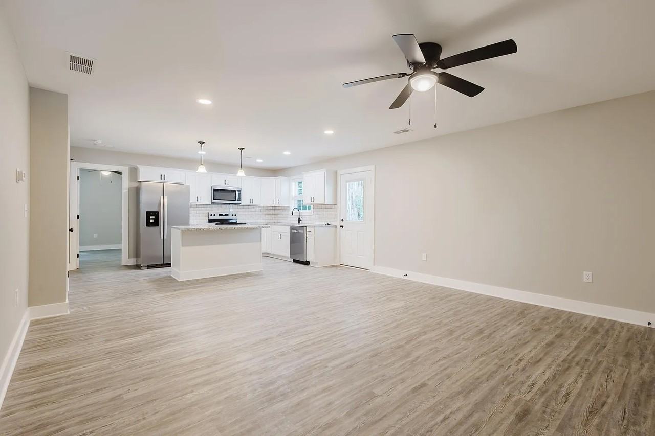 326 Elm St #1 - Photo 4 of 10