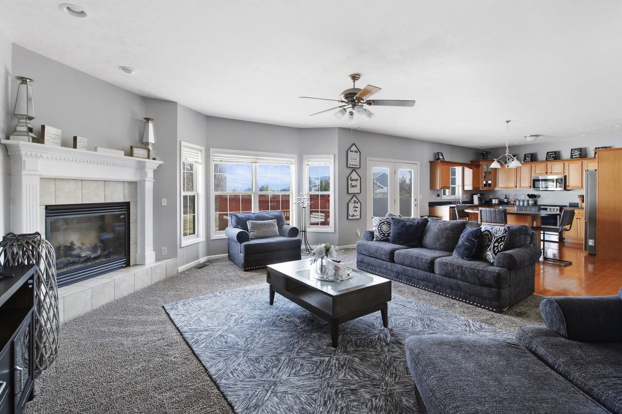 2950 E Stone Creek Blvd #1 - Photo 5 of 50