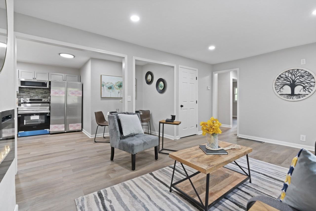 312 Banberry Dr Se #1 - Photo 5 of 10