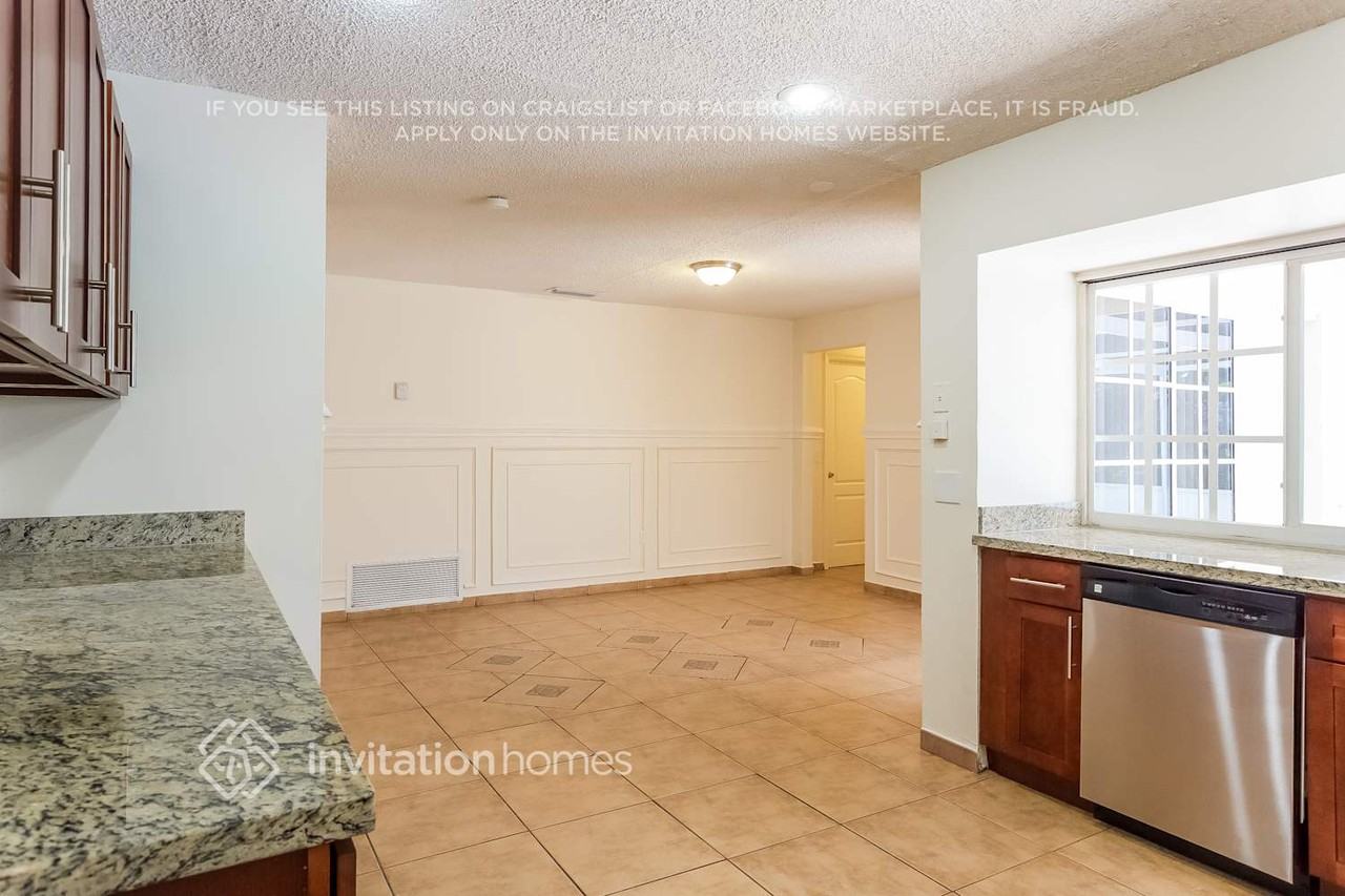 8830 Johnson St - Photo 4 of 17