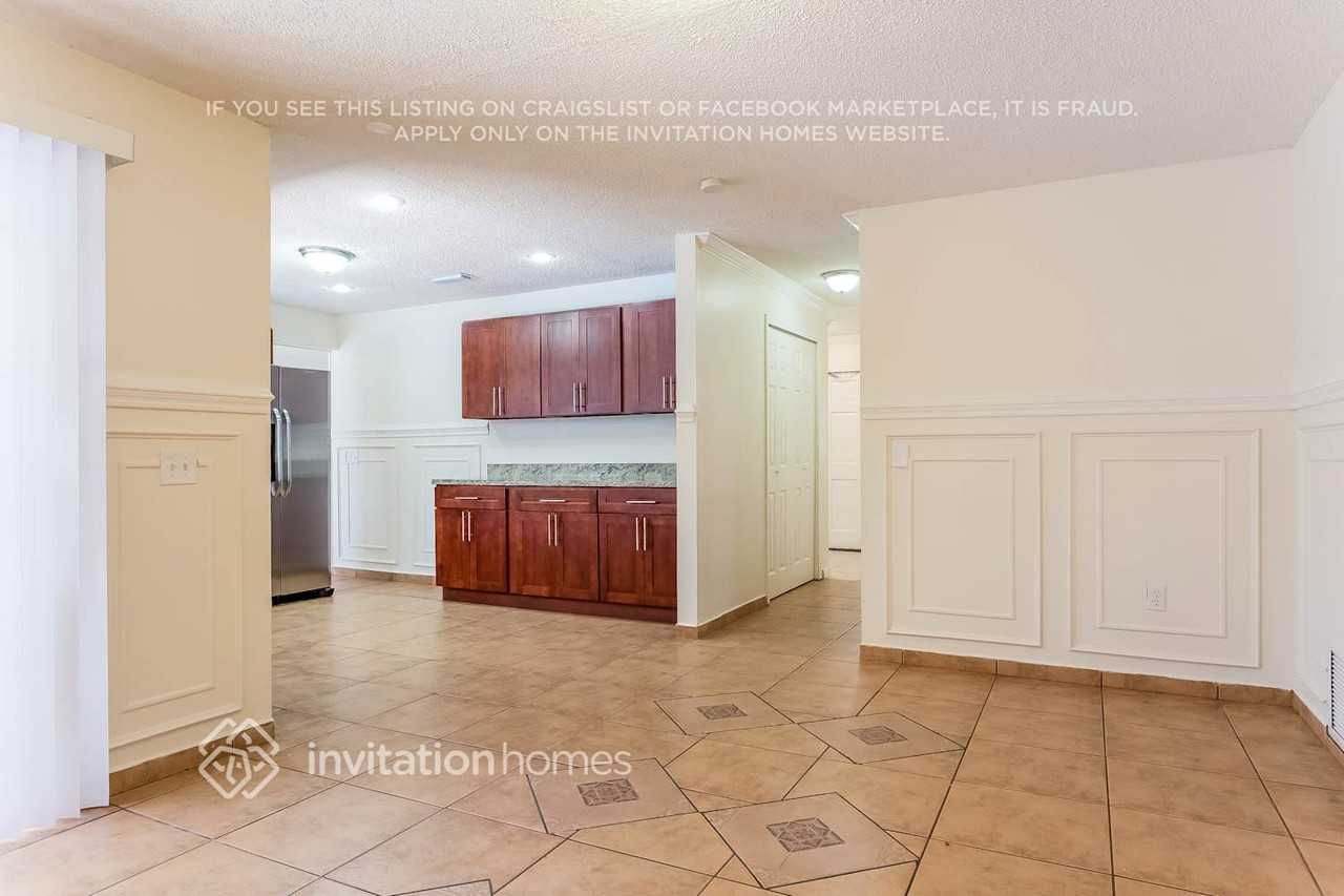 8830 Johnson St - Photo 6 of 17