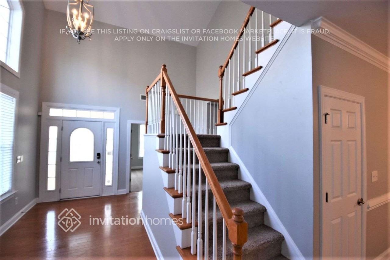 14023 Acorn Creek Ln - Photo 3 of 13