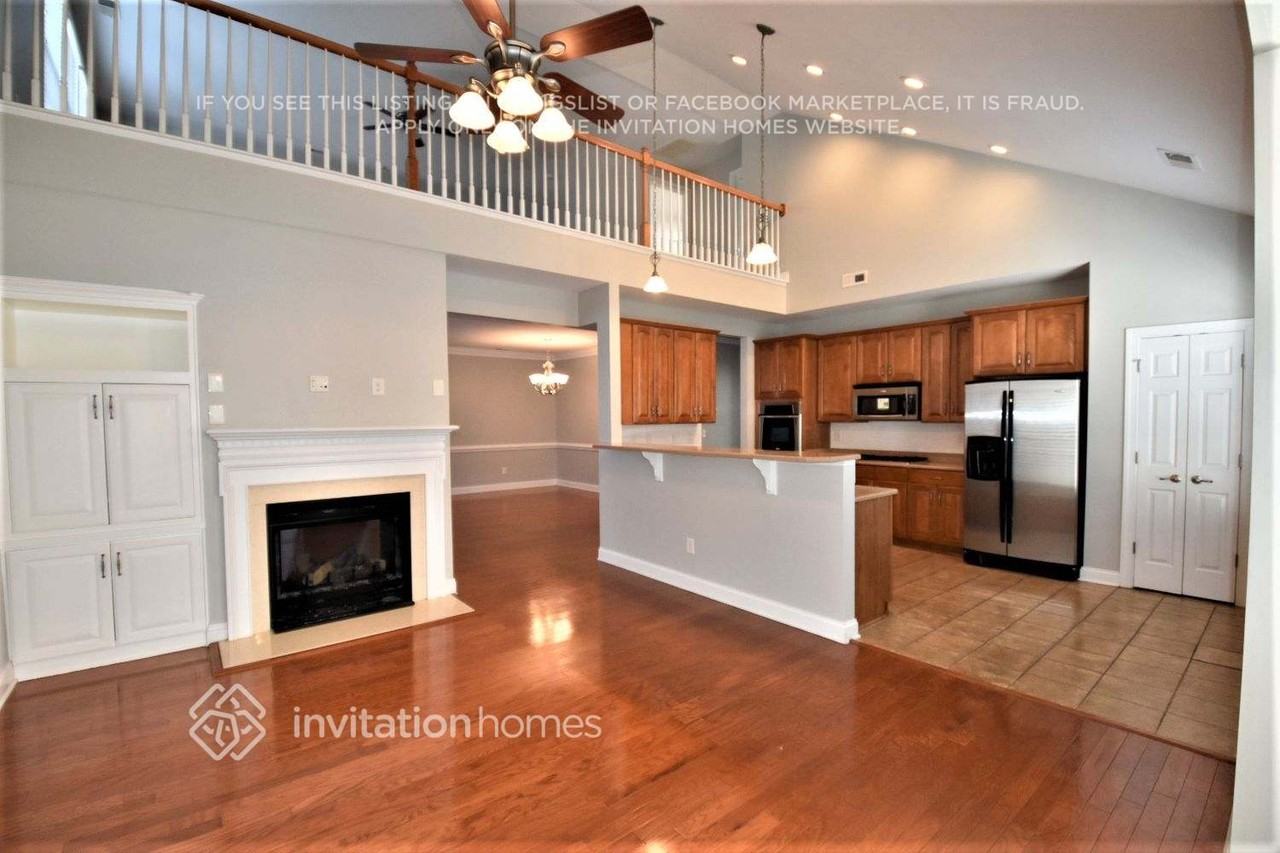 14023 Acorn Creek Ln - Photo 4 of 13