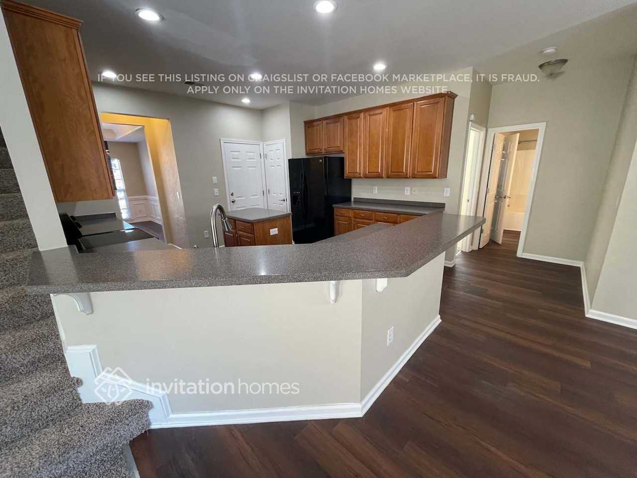 15415 Saxon Trace Ct - Photo 4 of 19