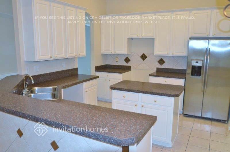 3913 Running Creek Ct - Photo 3 of 11