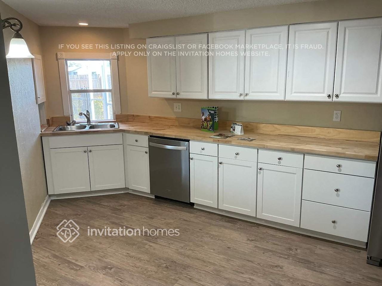 178 Sandhurst Dr - Photo 5 of 13