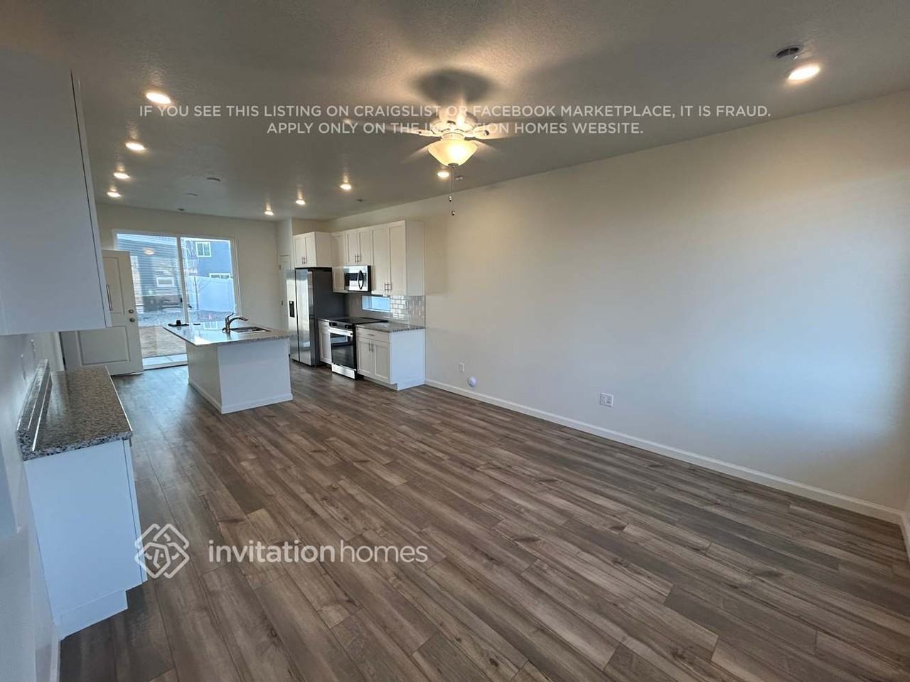 322 N Broadway Dr - Photo 6 of 26