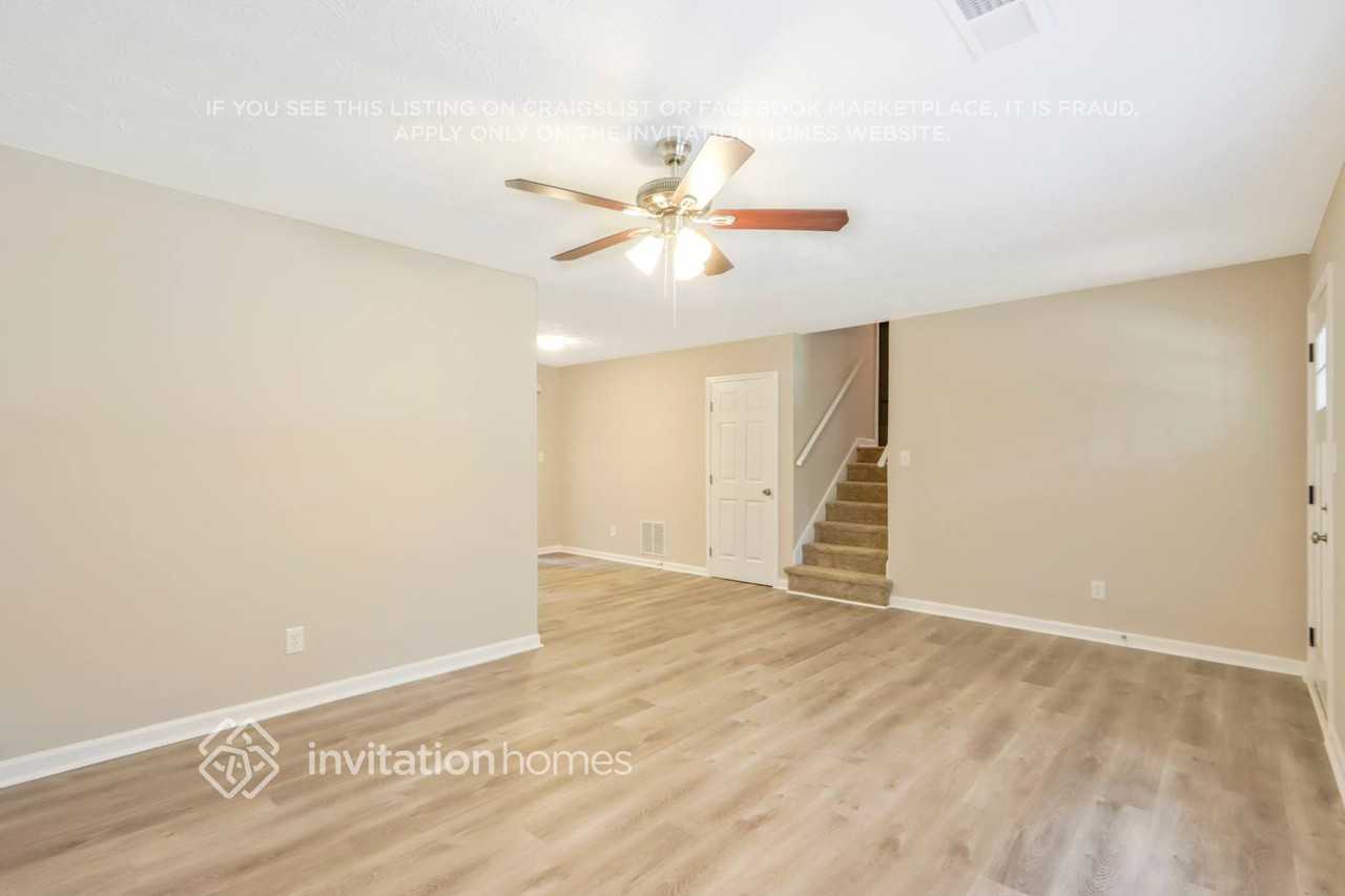 5027 Vonn Pl - Photo 5 of 28