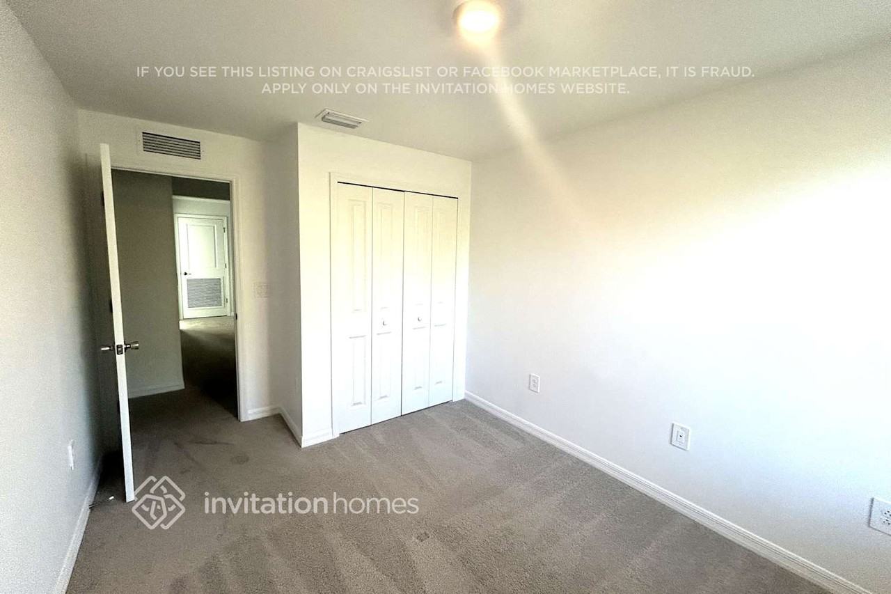 7147 Greenwood Park Cir #18 - Photo 7 of 21