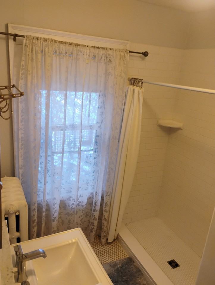 1218 W 50th St #1 - Photo 7 of 26