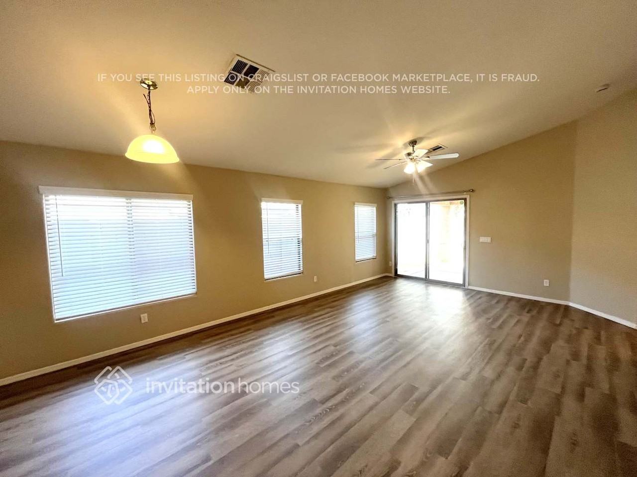 18443 W Mission Ln - Photo 3 of 16