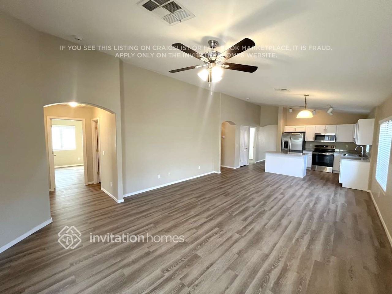 18443 W Mission Ln - Photo 4 of 16