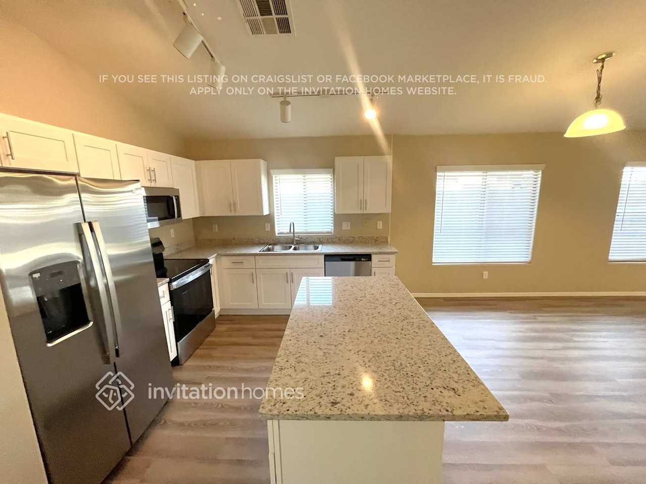 18443 W Mission Ln - Photo 6 of 16