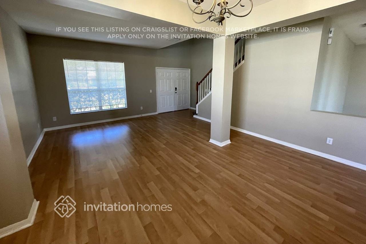 3947 Stornoway Dr - Photo 2 of 18