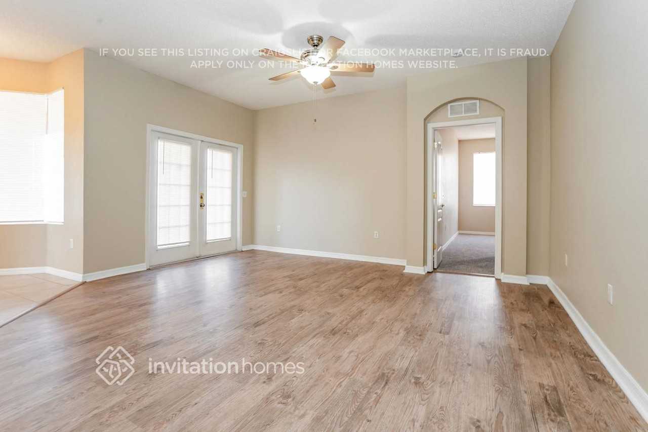 4048 Byrds Crossing Dr - Photo 3 of 17