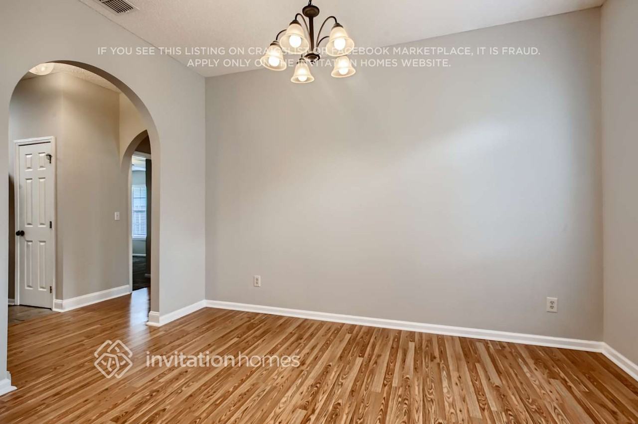 11989 Collins Creek Dr - Photo 5 of 17