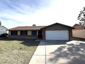 8943 W Cinnabar Ave - Photo 1 of 1