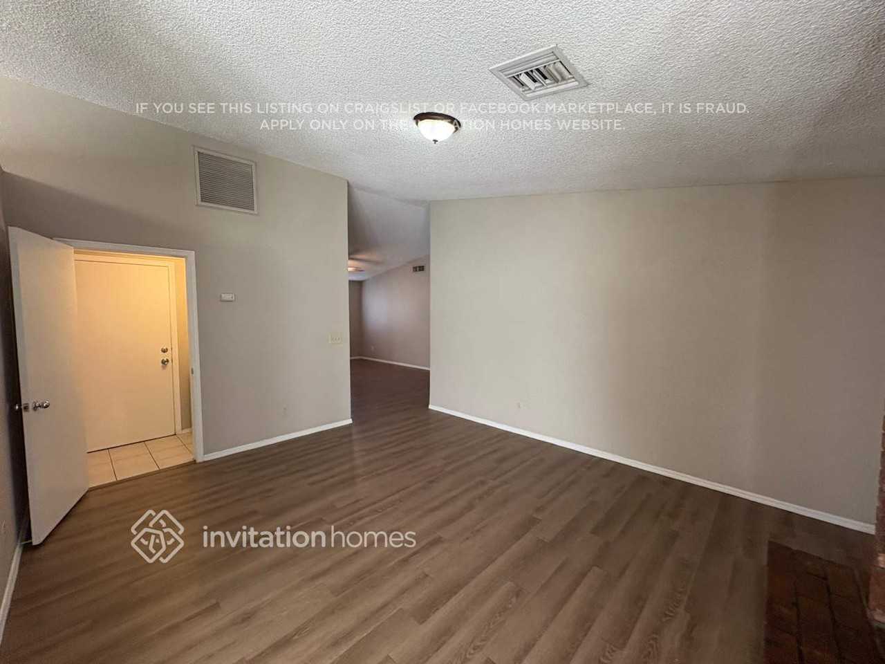 8943 W Cinnabar Ave - Photo 4 of 18