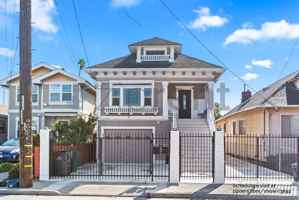 featured image of 2624 Adeline St