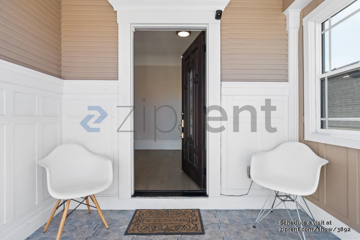 2624 Adeline St - Photo 3 of 24