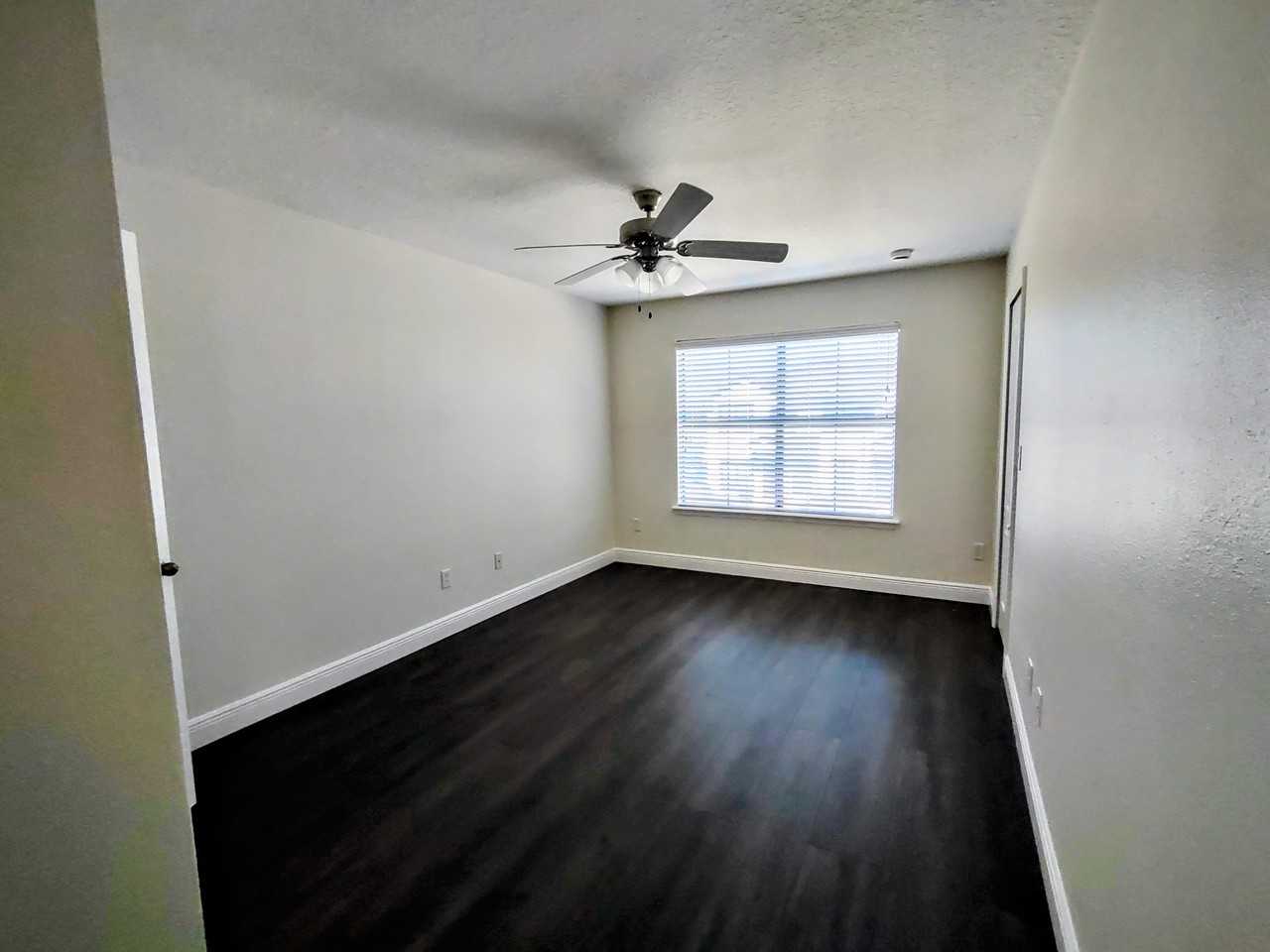 653 Drake Bay Ter #1 - Photo 3 of 24