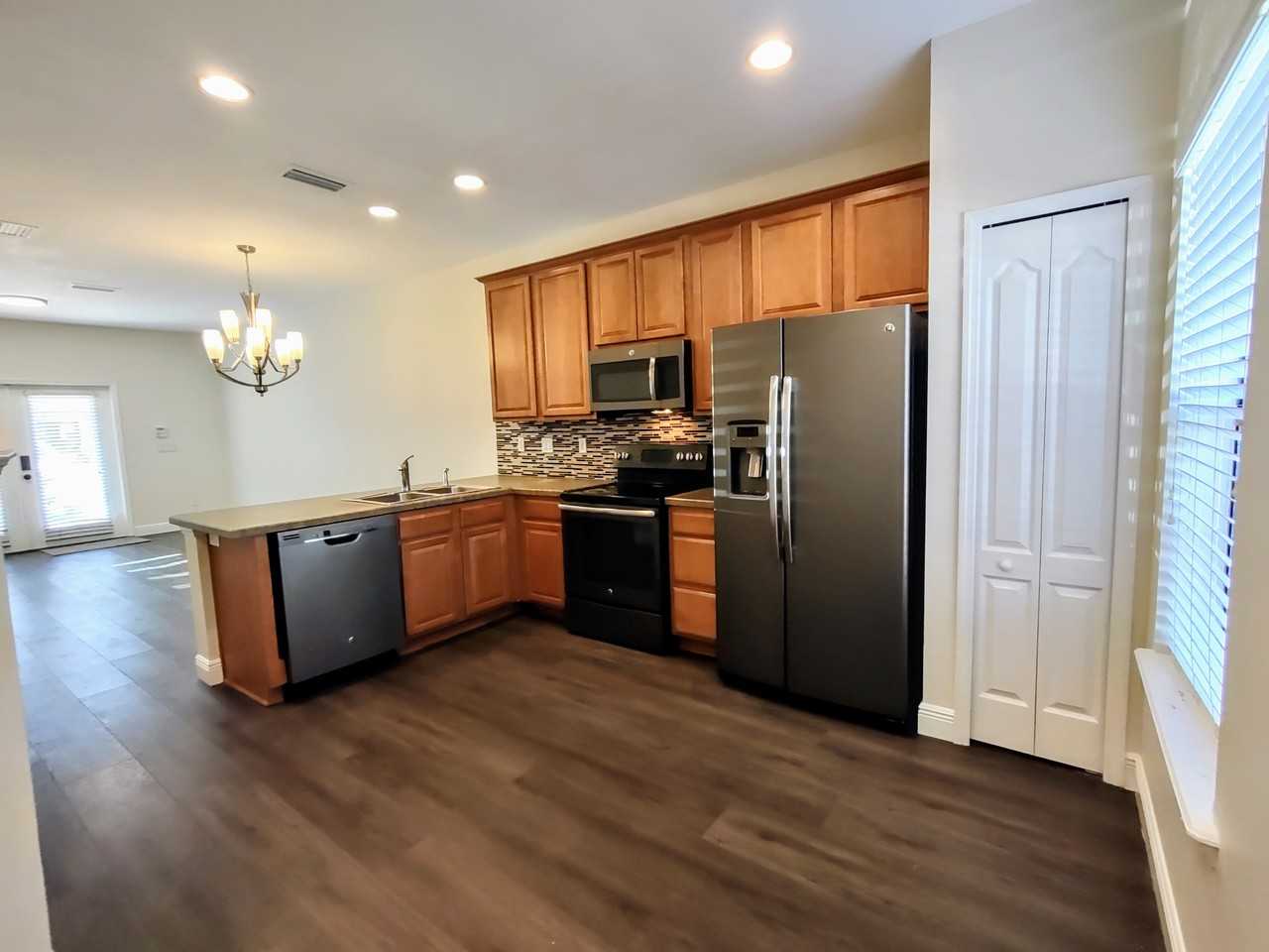 653 Drake Bay Ter #1 - Photo 7 of 24