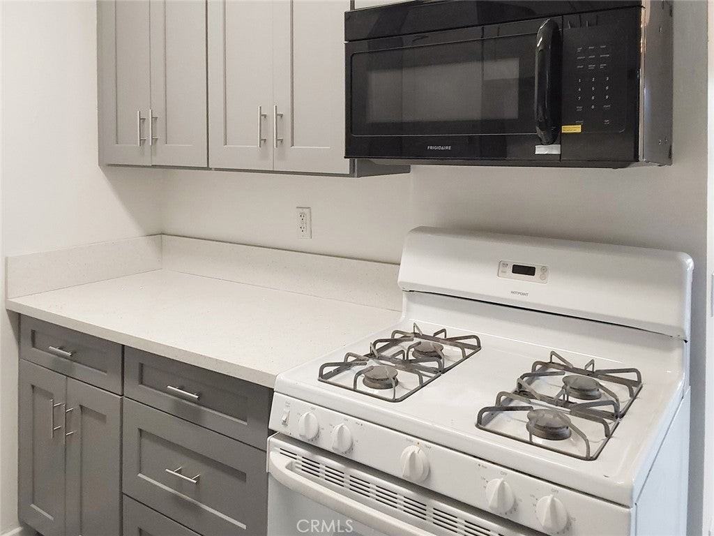 1006 Boynton St - Photo 7 of 27