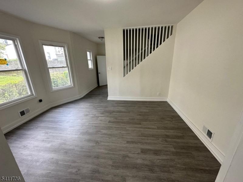 466 Conover Ter Apt 1l - Photo 4 of 7