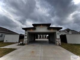 featured image of 2467 Grove Ln