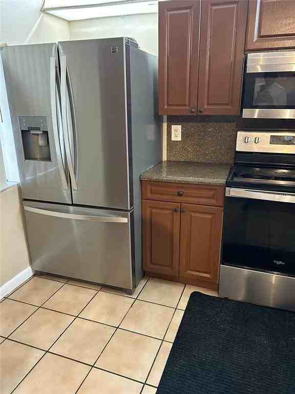 10843 Royal Palm Blvd - Photo 3 of 21