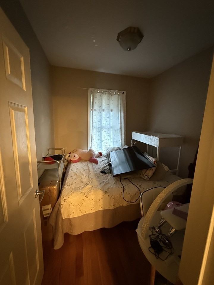 852 Saratoga St - Photo 5 of 6