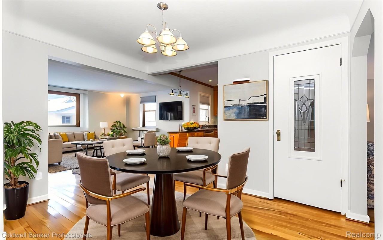 2252 Pembroke Rd - Photo 5 of 14