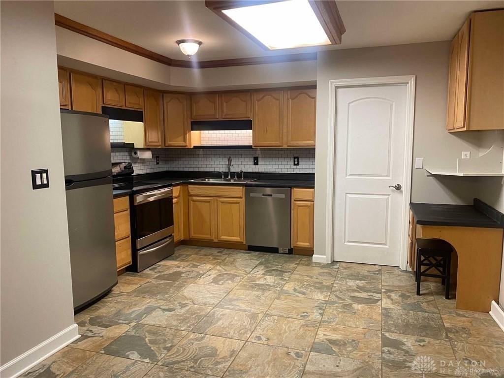 252 Bronston Trl - Photo 3 of 14