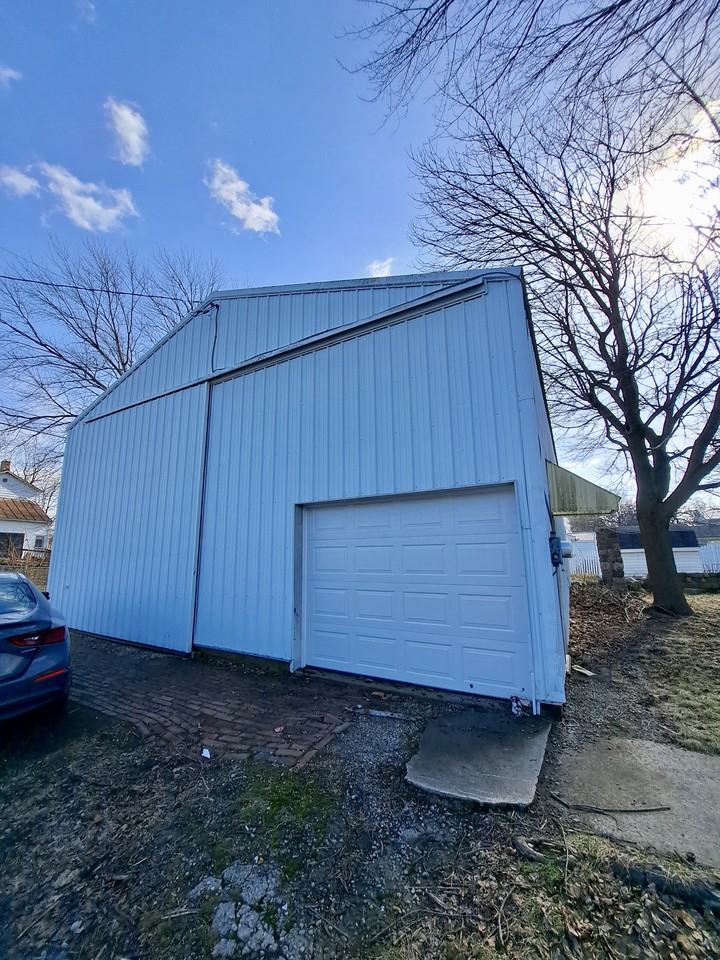 115 Olive St - Photo 2 of 6