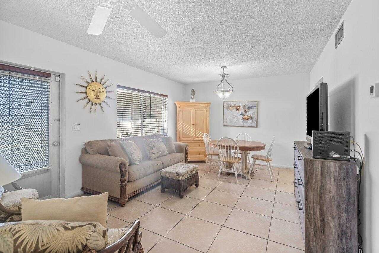 Se 9th Ave - Photo 6 of 12