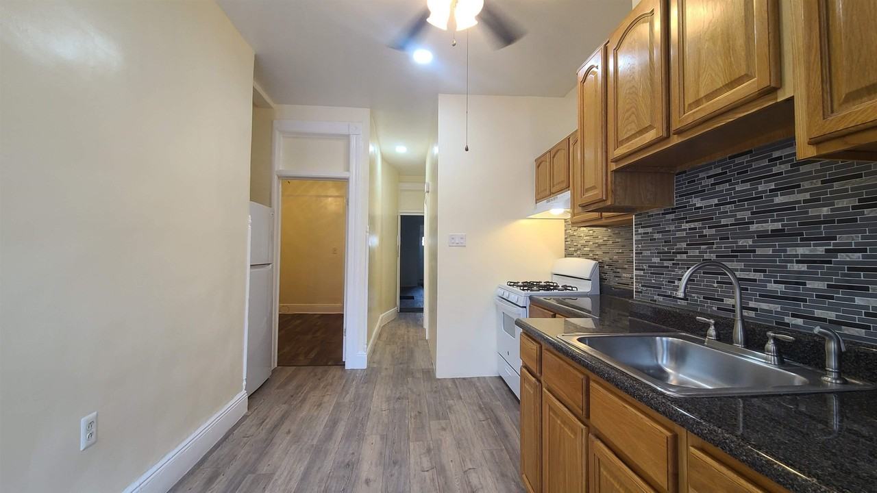 103 Stevens Ave #1 - Photo 5 of 21