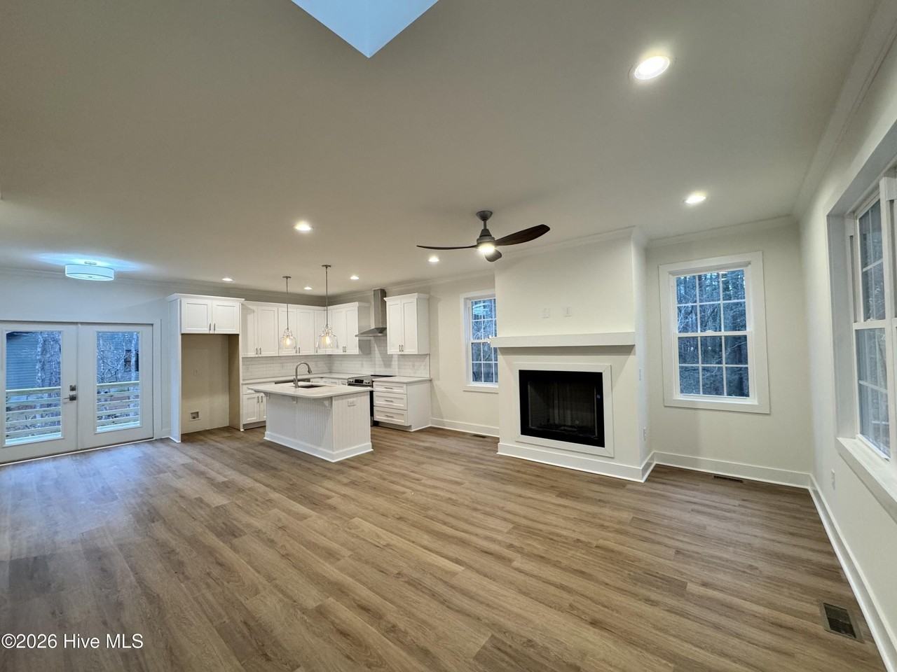 727 Heartleaf Ct - Photo 3 of 39