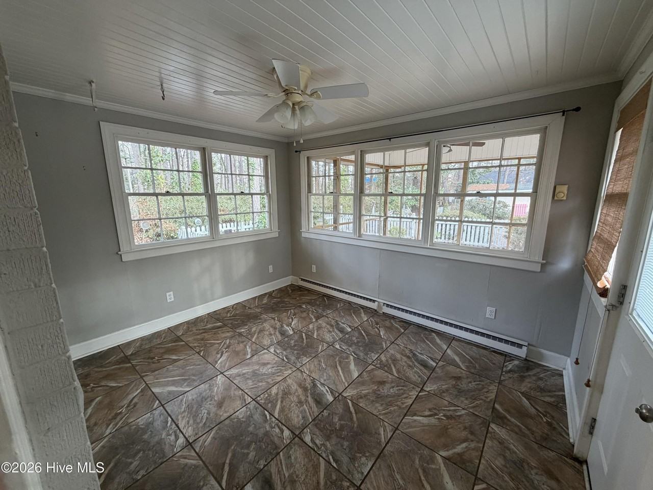 1711 Meadowbrook Ln W - Photo 6 of 14