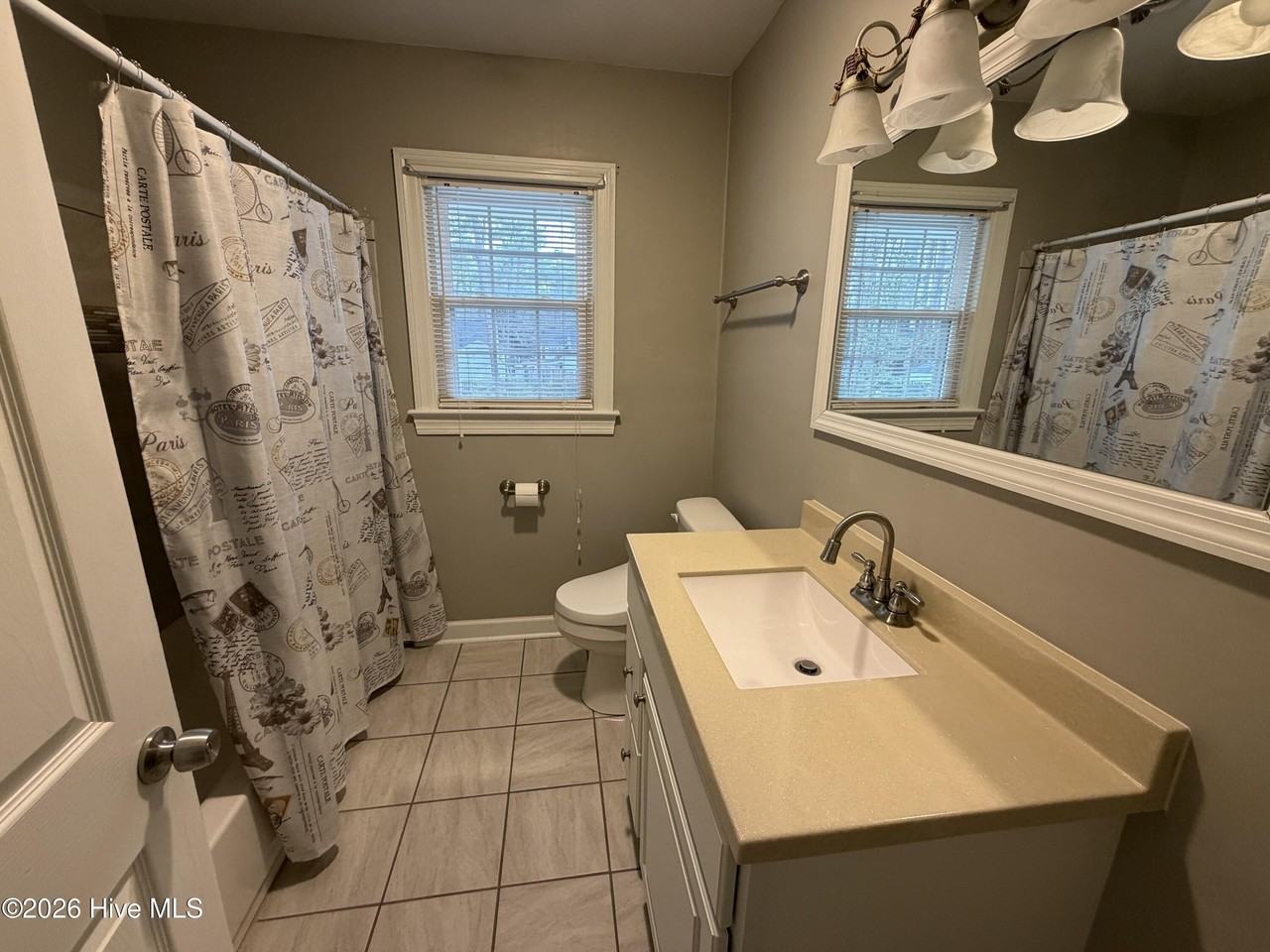 1711 Meadowbrook Ln W - Photo 7 of 14