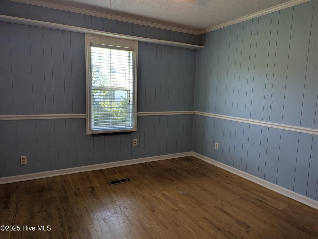 113 Circle Dr - Photo 4 of 9